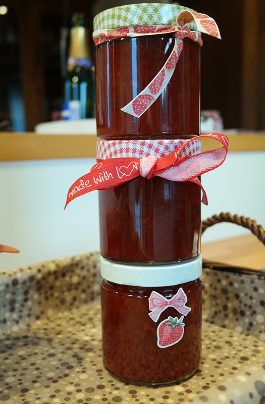 Raffinierte Erdbeer-Rhabarber-Marmelade - Tchibo