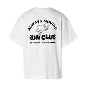Link: Großansicht des Bildes - Bildinhalt: Weißes T-Shirt mit Aufdruck „Always Moving Run Club“