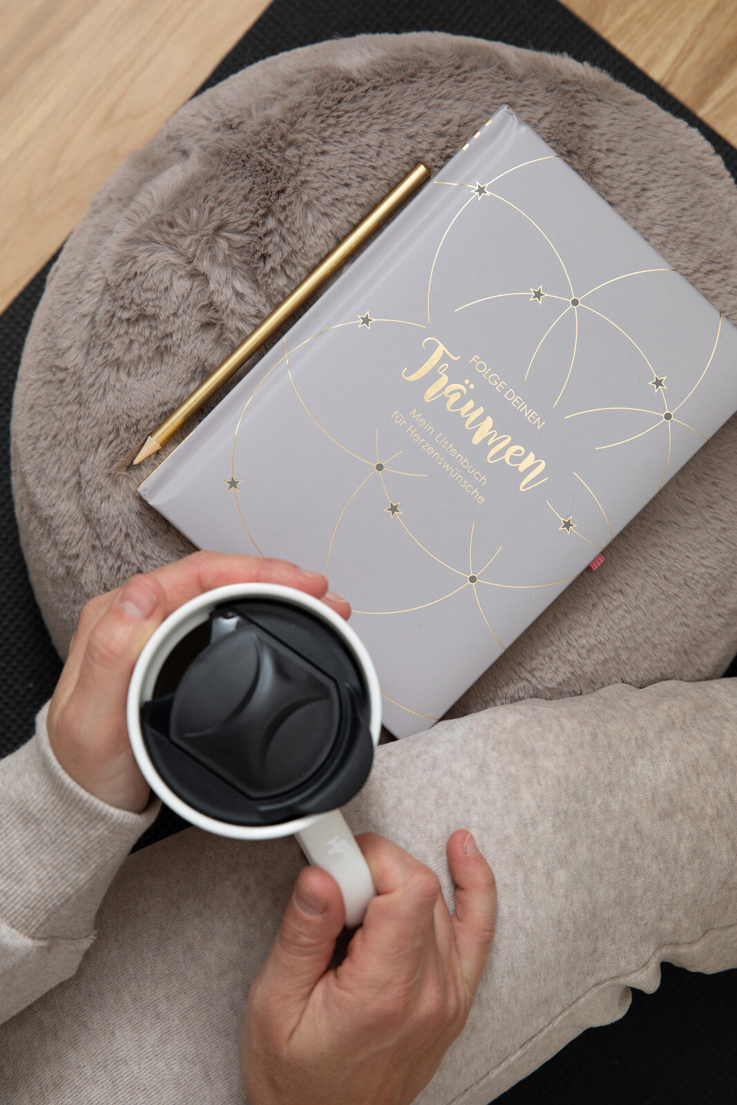 Tagebuch „Folge deinen Träumen“ mit Stift und Becher
