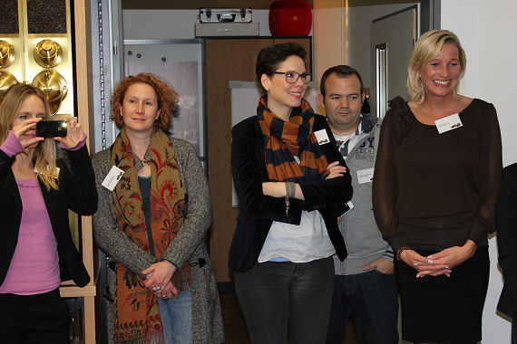 Corporate Blogger und Kaffee-Verkostung: Susanne Knittel (Danone), Carmen Hillebrand (Metro), Luisa Vollmar (Telekom), Michael Hufelschulte (Vodafone), Linda Grohe (Verdener Keks- und Waffelfabrik).