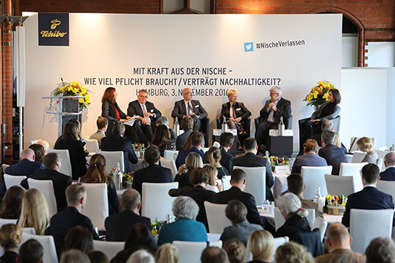 Das Panel (v.l.n.r): Antje Pieper, Dr. Markus Conrad, Gerd Billen, Dr. Gisela Burckhardt, Joschka Fischer und Katja Suding