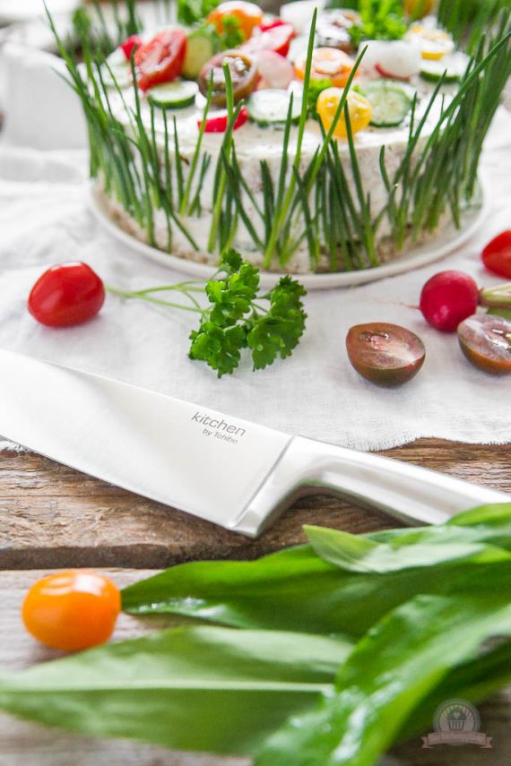 Gemüse lässt sich wunderbar mit den Tchibo Messern schneiden. Auch die harten Radieschen.