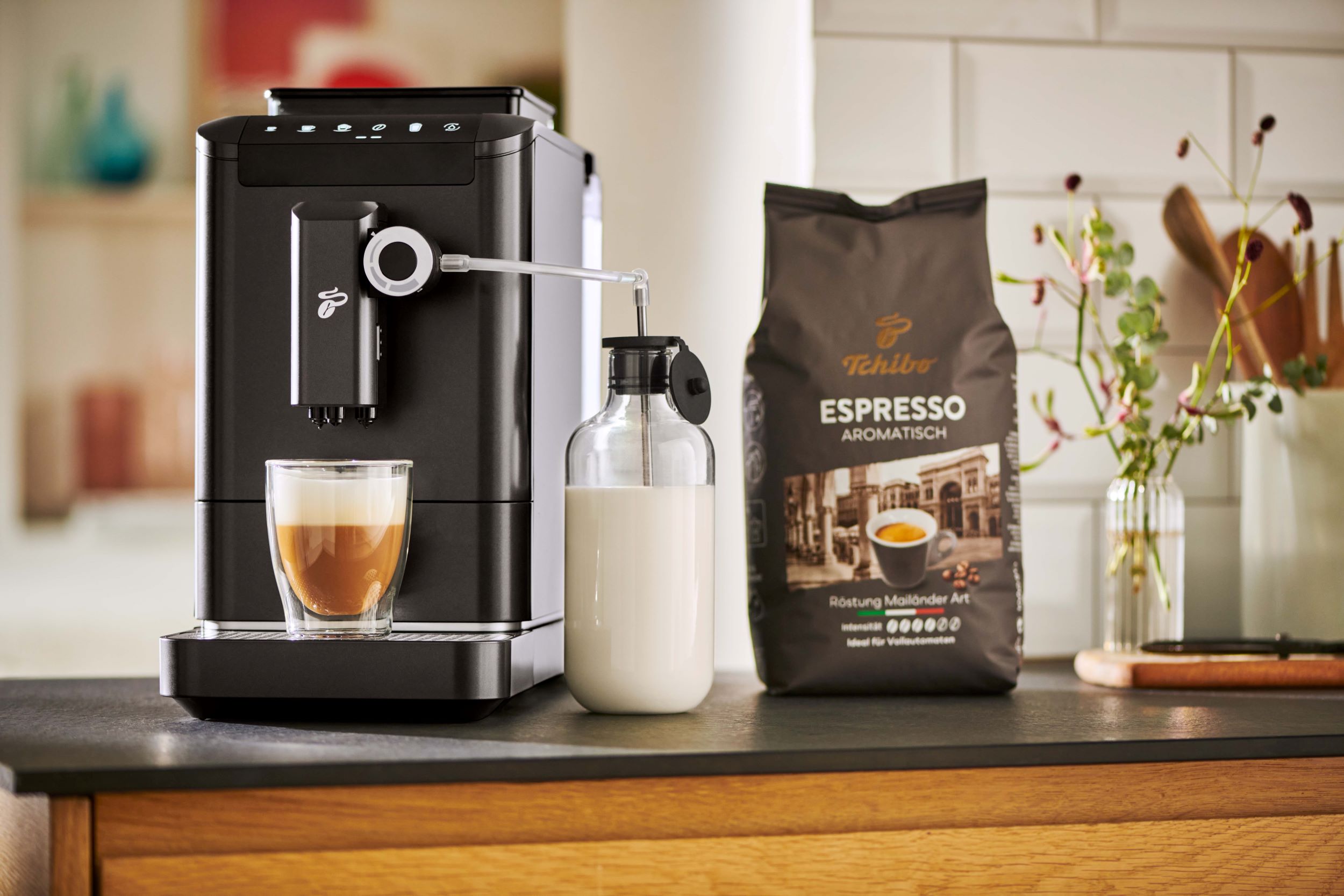 Tchibo Vollautomat Brühgruppe Lässt Sich Nicht Einsetzen Ein "Schaum" wird wahr: Kaffeespezialitäten mit dem neuen Vollautomaten