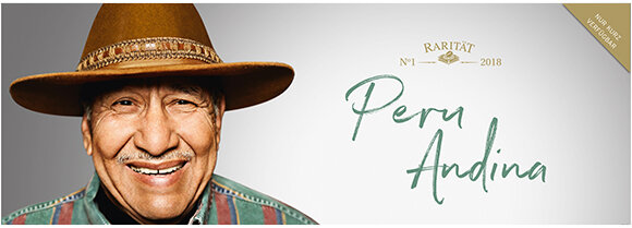 Person mit braunem Hut neben Schriftzug „Peru Andina“