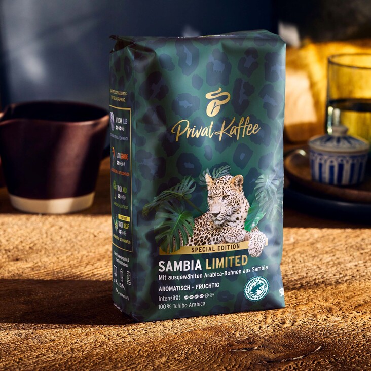 Kaffeepackung „Privat Kaffee Sambia Limited“ mit Leopard