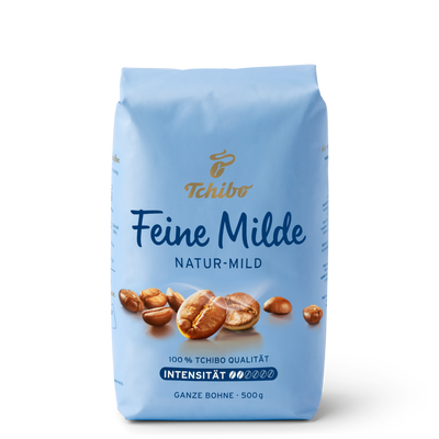 Hellblaue Tchibo Kaffeepackung Feine Milde