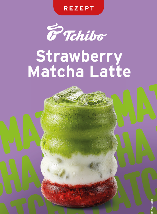 Mehrschichtiger Erdbeer-Matcha-Latte mit Eis