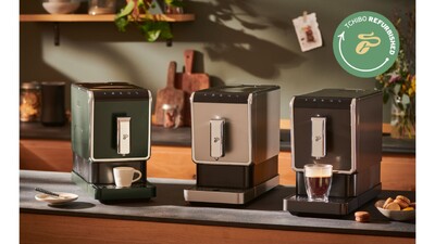 Drei Tchibo Kaffeevollautomaten in moderner Küche
