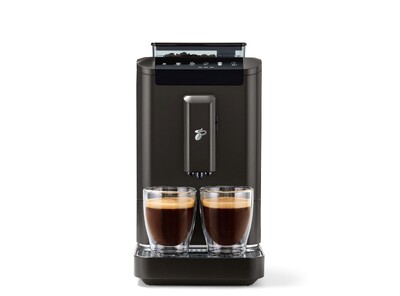 Schwarzer Kaffeevollautomat mit zwei Espressos