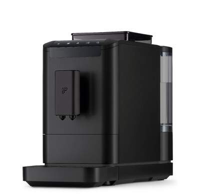 Schwarzer Kaffeevollautomat mit Wassertank
