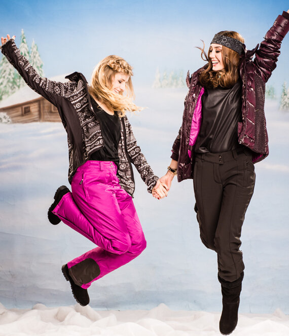 Laura und Helena von hypnotized in Action.