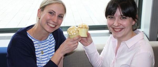 Sarah und Giselle wissen, wie man Foodies mit Tchibo Produkten glücklich macht.
