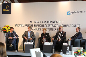 Fishbowl-Workshop zu Gesetzen mit Moderation von Nils Klawitter (Der SPIEGEL), Dr. Michael Arretz (Verband der Fertigwarenimporteure) und Stefan Genth (HDE).
