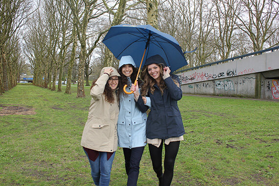 Schön durch den Regen!
