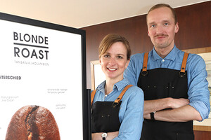 Die Kaffee-Experten Indre Berendes und Benjamin Widegreen.