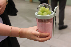Der Joghurt-to-go-Becher