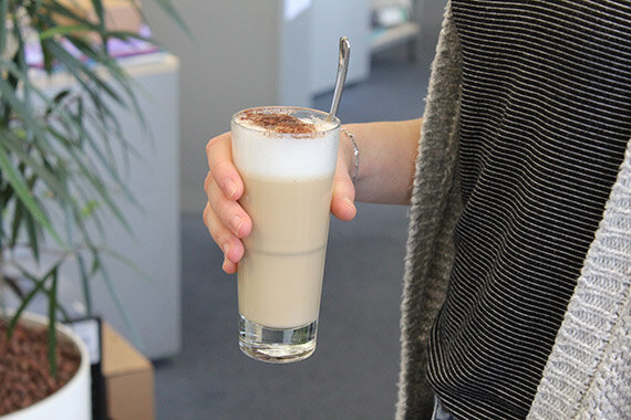 Latte Macchiato frisch von der Kaffeebar