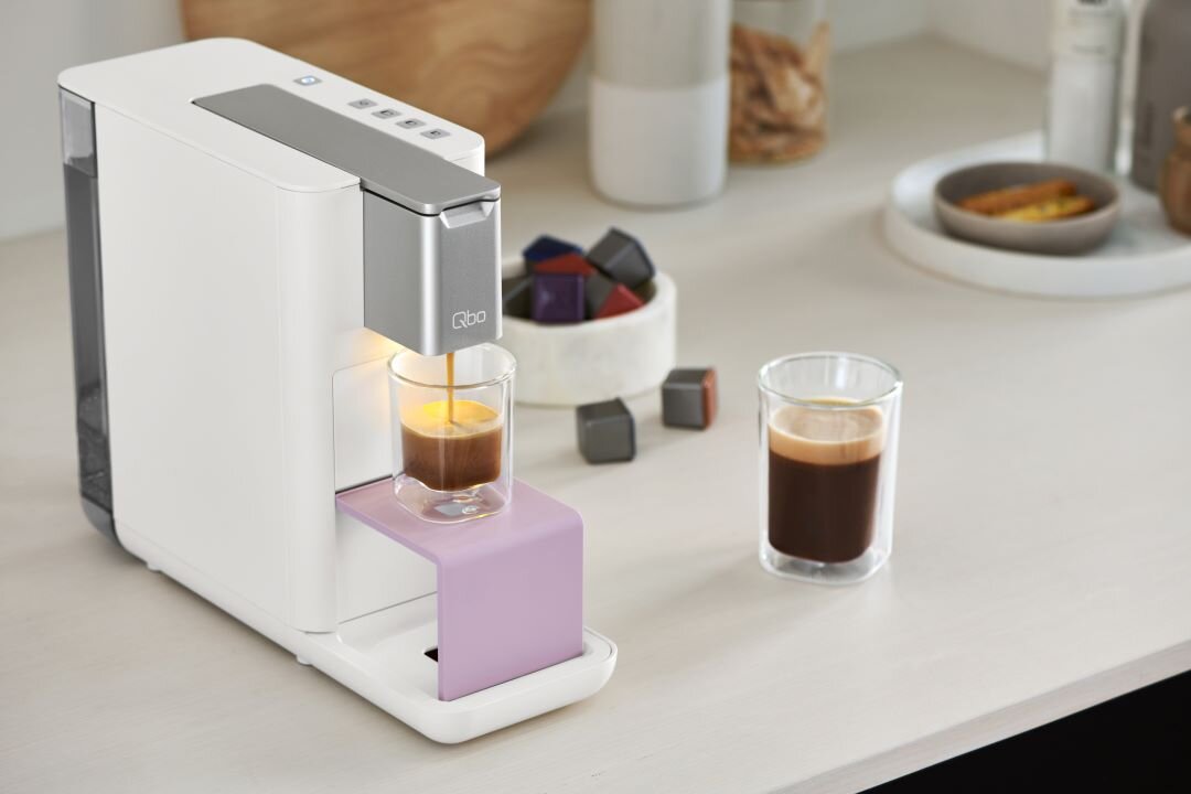 Kapsel-Espressomaschine mit zwei Glasbechern