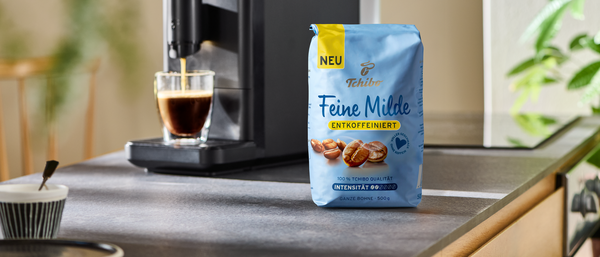 Kaffeemaschine mit Tchibo Feine Milde Packung