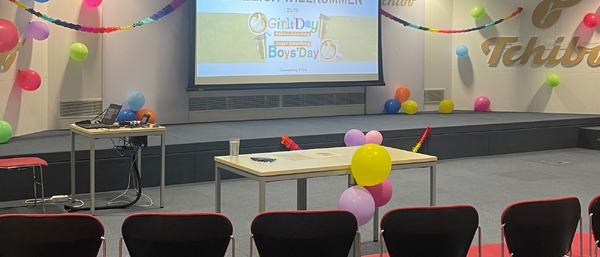 Bunter Tchibo-Konferenzraum für Girls’ und Boys’Day