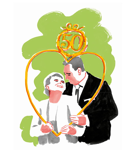 Paar zur Goldenen Hochzeit im Herzrahmen