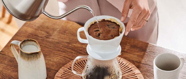 Hand brüht Filterkaffee mit Glaskanne