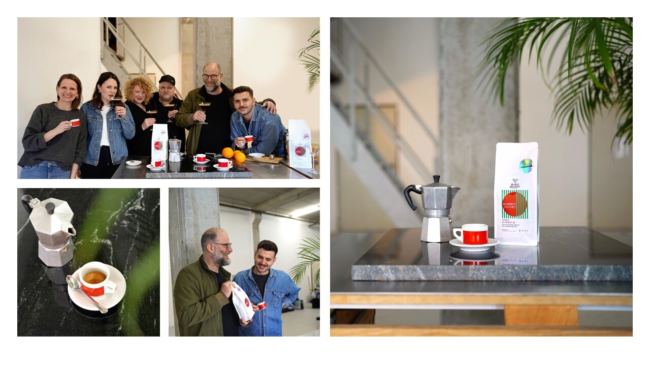Menschen und Espressokanne mit roten Tassen