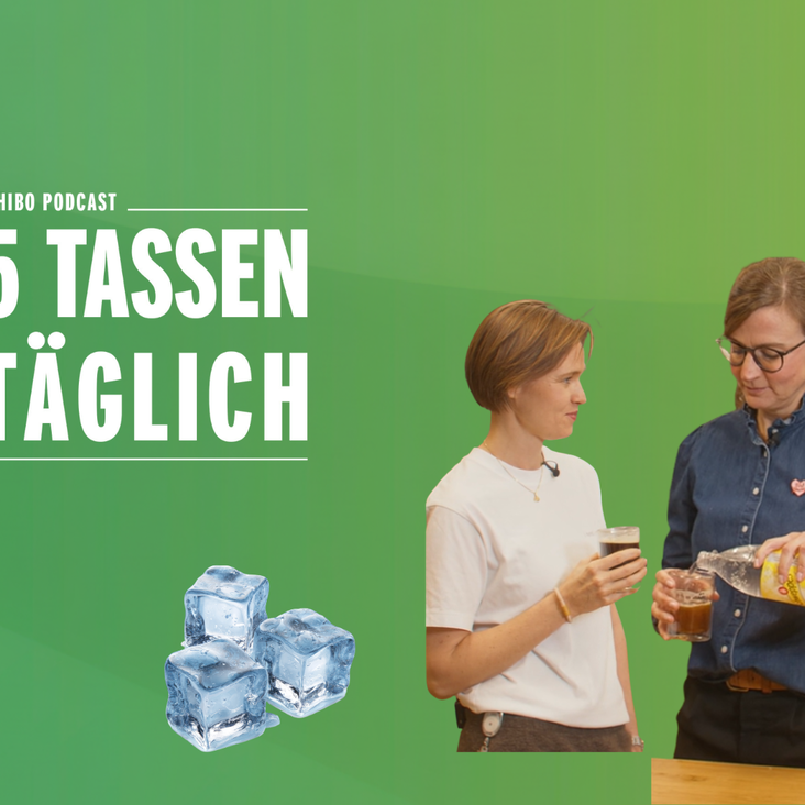 Two women making iced drinks, “5 Tassen täglich” text