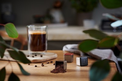 Qbo Biobased Kapselvariation mit Kaffee Moodbild